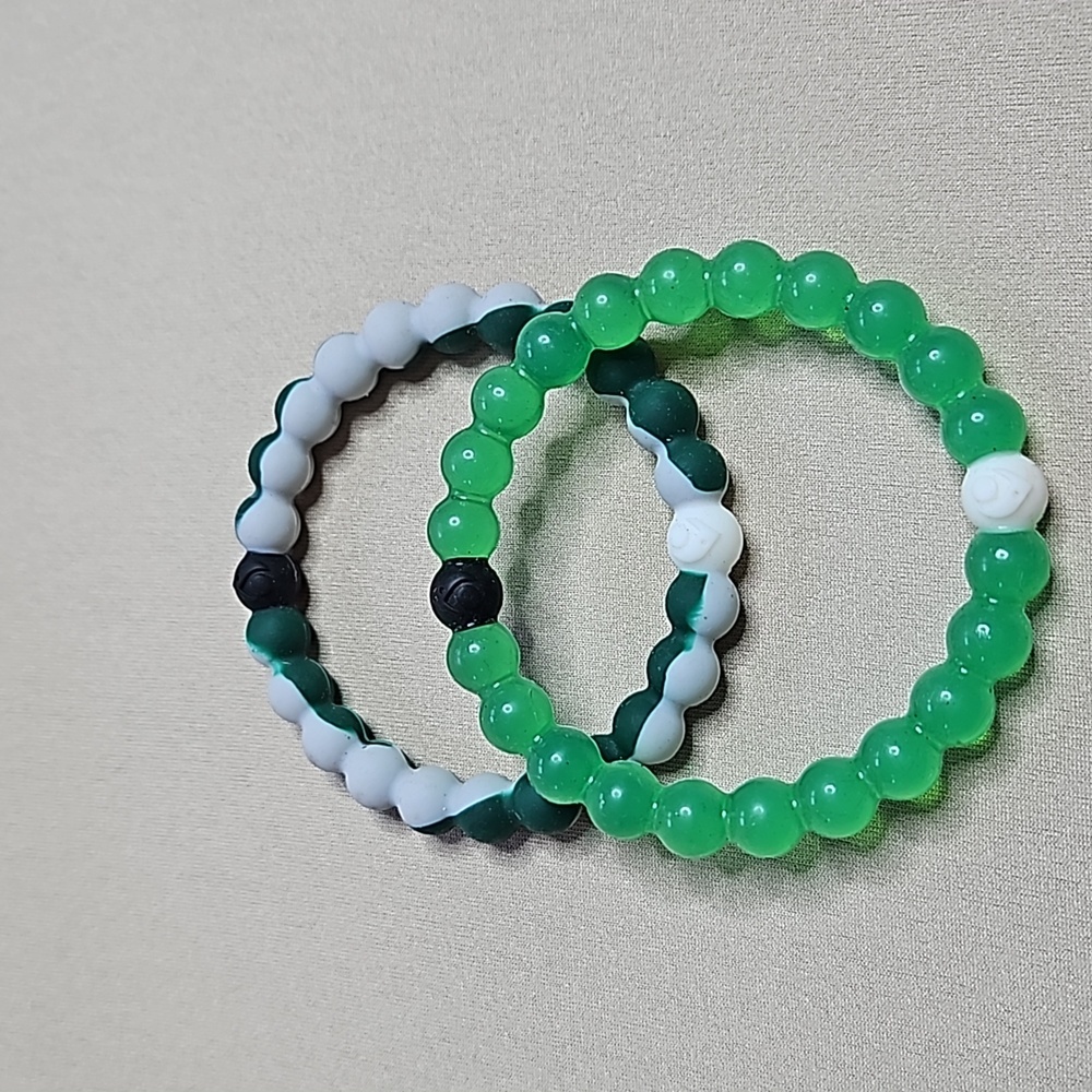 LOKAI SET OF 2 GREEN BRACLETS SIZE SMALL